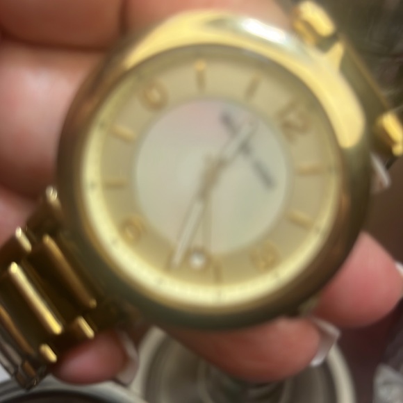 Michael Kors gold tone watch - Picture 10 of 10